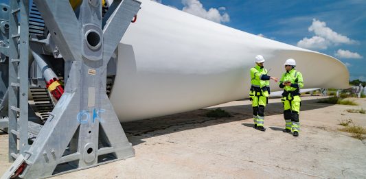 Wind Turbine Tech Jobs: 2025-2026 Industry Outlook